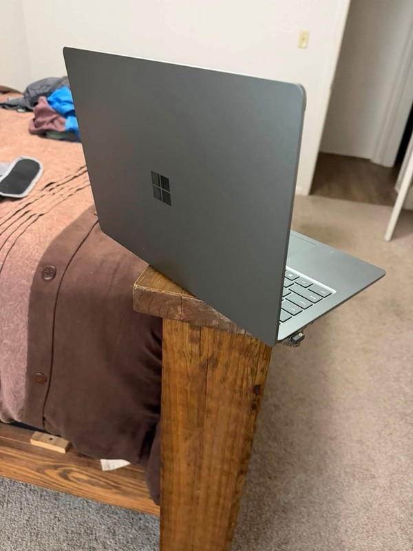 Microsoft Surface Laptop 13" i5 8GB 512 GB SSDSSD 2022 Gray Windows + Mouse Bag gallery