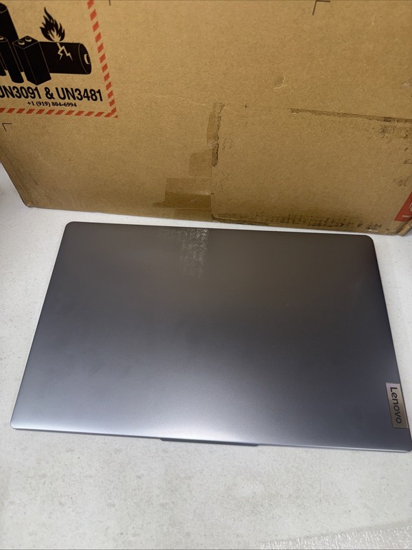 Lenovo IdeaPad Slim 3 Laptop 15.6" FHD LED Ryzen 3 7330U 512GB SSD, 8 GB RAM gallery