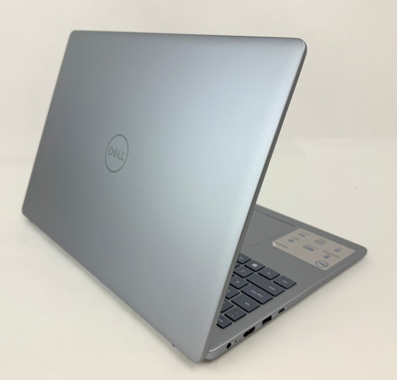 Dell Inspiron 5640 16" 1920x1200 Touch Core 7 150U 32GB 1TB SSD W11H gallery