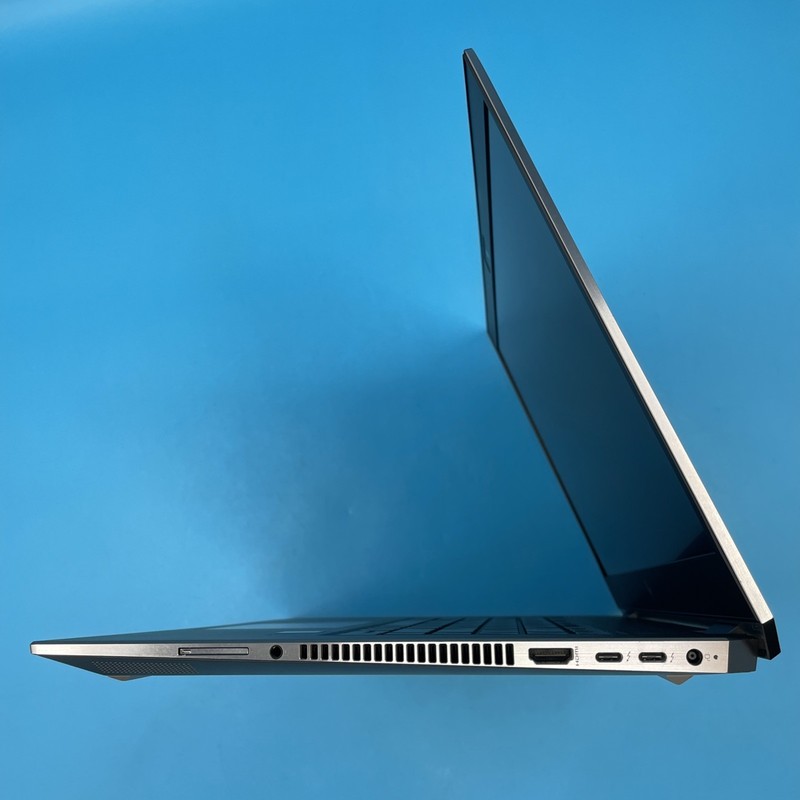 HP ZBook Studio G5 | i7-8850H | 8GB RAM | NO SSD | P1000 | NO OS | 69% BATT gallery