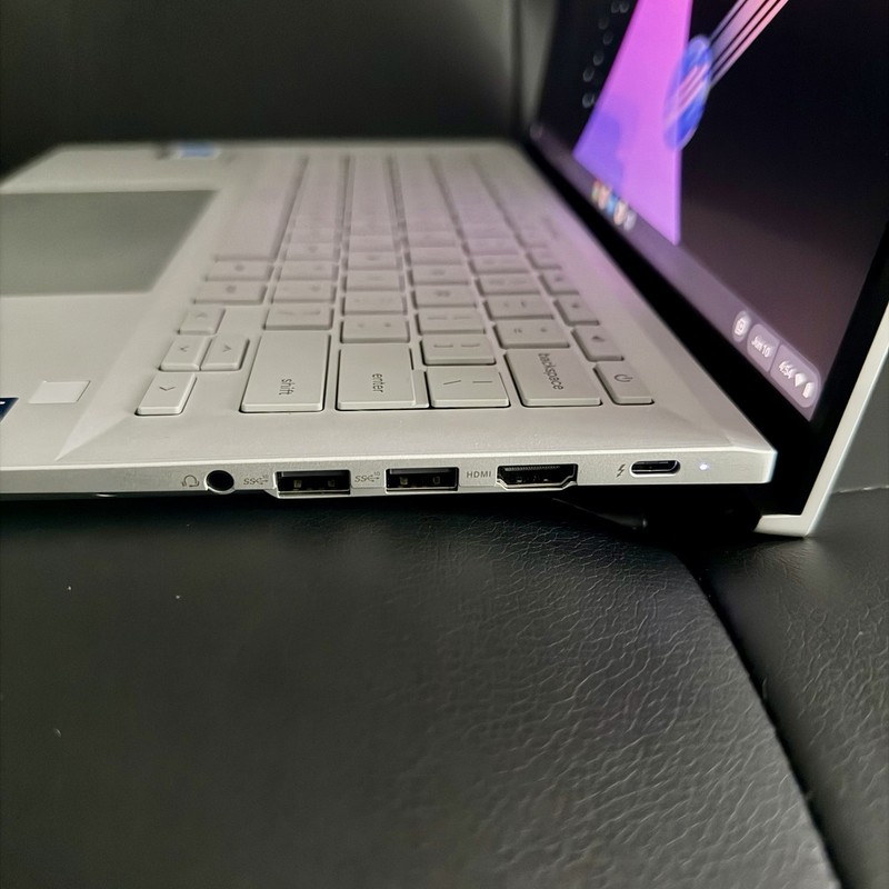 ASUS ExpertBook CX54 Chromebook Plus 14” (16/256GB, Fog Silver) w/ Protection gallery