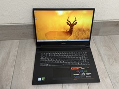 GIGABYTE AORUS 7 17″ Gaming Core i7-9750H GTX 1650 8GB RAM 256GB SSD 1TB HDD