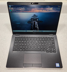 Dell Latitude 5300 13.3″ i7-8665U 1.90GHz 16GB RAM 512GB SSD Windows 11 Pro