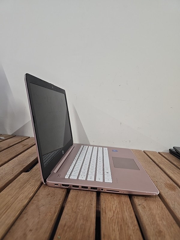 HP Stream 14-cb172wm 14" PARTS ONLY gallery