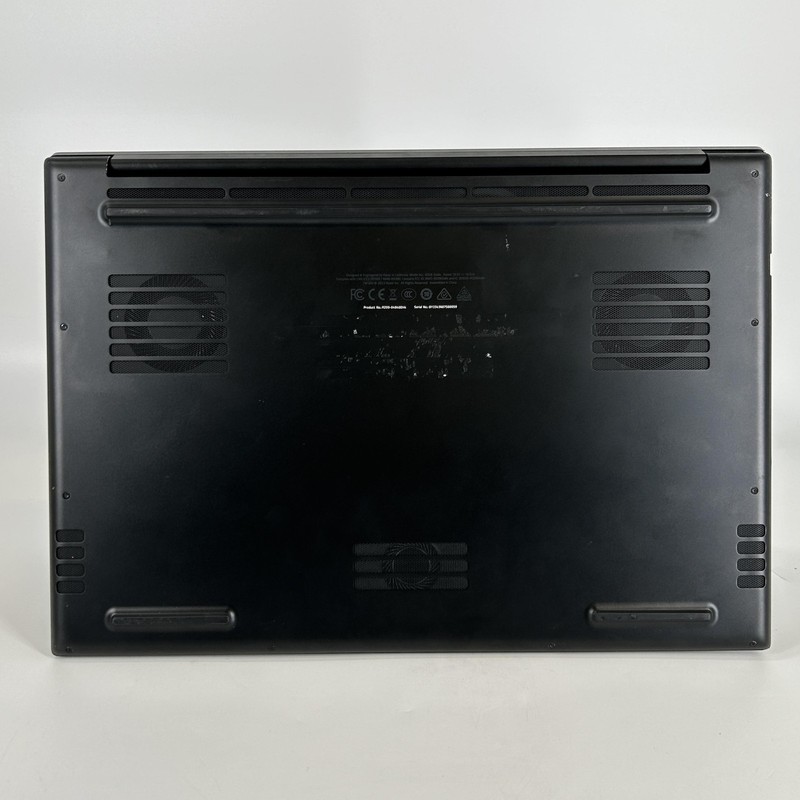 Razer Blade 18 240Hz QHD+ 2.2 GHz i9-13980HX 64GB 2TB RTX 4090 - THERMAL ISSUE gallery