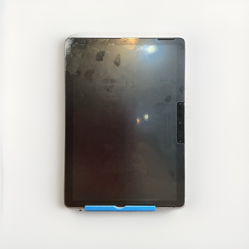 Surface Go 2 1926 |Cracked Screen | 8GB RAM 128GB SSD Win 11 | Parts Only gallery