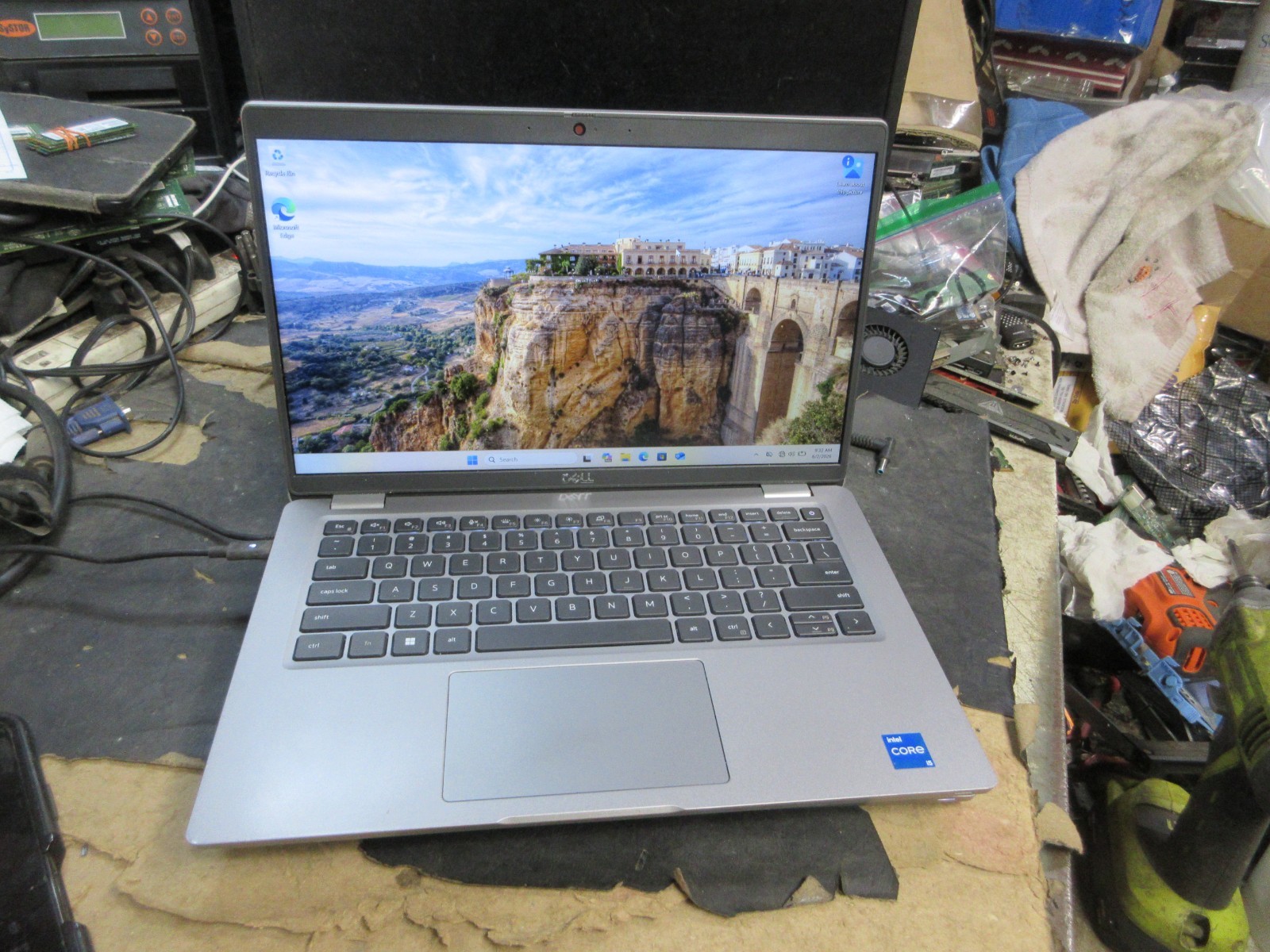 Dell Latitude 5430 14'' i5-1235U 3.36GHZ 8GB 512GB SSD WIFI GD BATT WINDOWS gallery