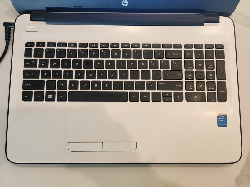 15.5" HP Notebook 15-r254tu Intel Pentium N3700 1.60GHz 4GB DDR3 932 GB Win10Pro gallery