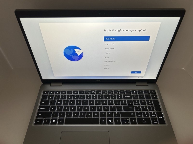 Dell Precision 3590 (Intel Core Ultra 7 155H), 16GB DDR5, 512GB NVMe, W11 Pro gallery