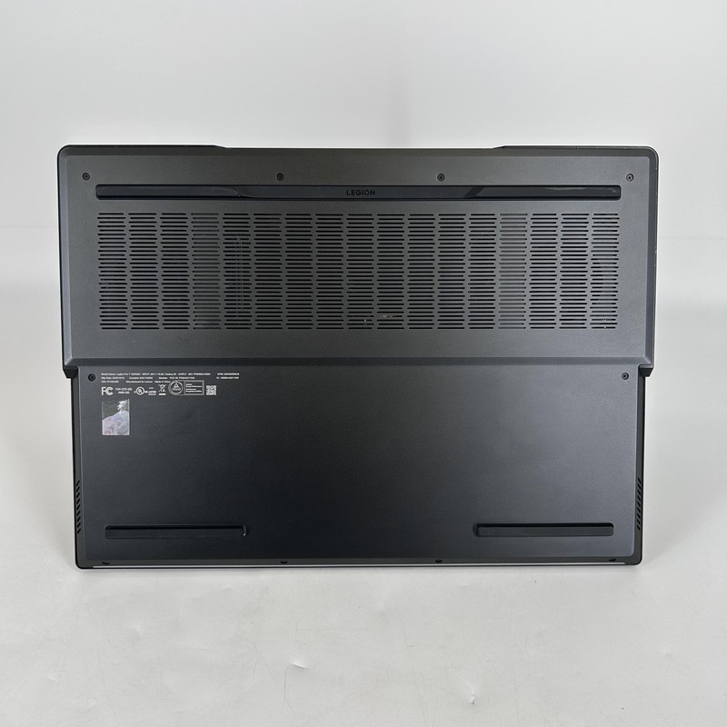 Lenovo Legion Pro 7i Gen 8 16 240Hz QHD+ 2.2GHz i9-13900HX 32GB 1TB SSD RTX 4080 gallery