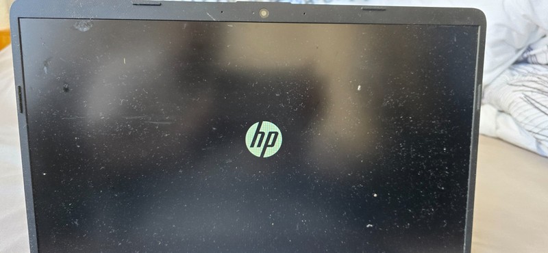 HP 250 G8 15.6 inch, 1TB HD, Intel Core i3-1005G1, 1.20GHz, 4GB RAM, Windows Pro gallery