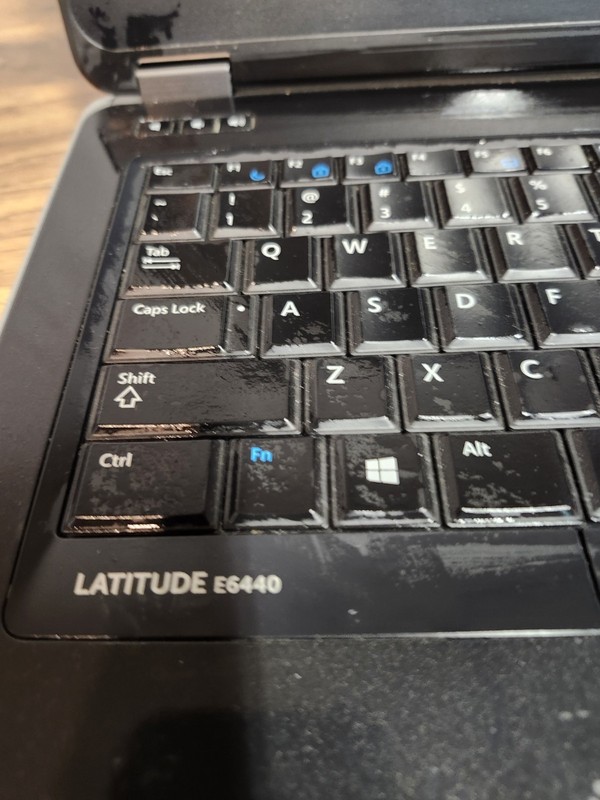 Dell Latitude E6640 CORE I5VPRO WINDOWS 7 - NEEDS BATTERY ALL SYSTEMS CHECK gallery