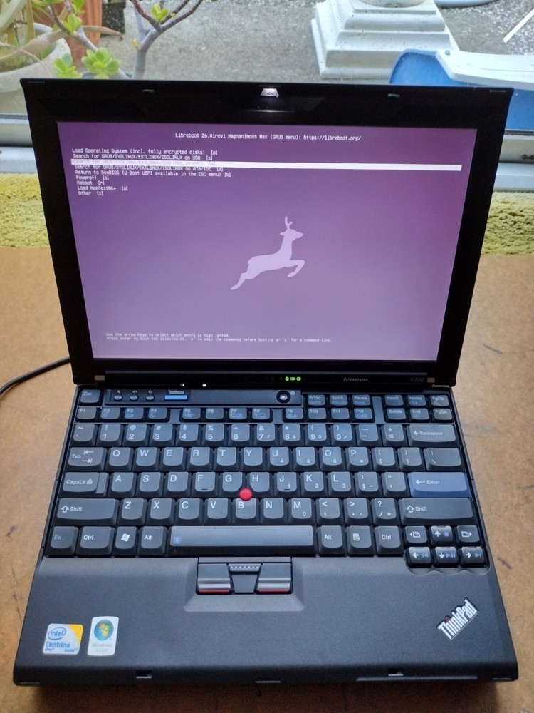Thinkpad X200 Libreboot 512GB SSD 2.4GHz 8GB RAM 9-Cell Bat AC ThinkLight Dock
