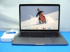 Apple MacBook Pro 13″ (2020) A2251/BTO i7-1068NG7 2.3GHz 32GB 512GB Sequoia +PA