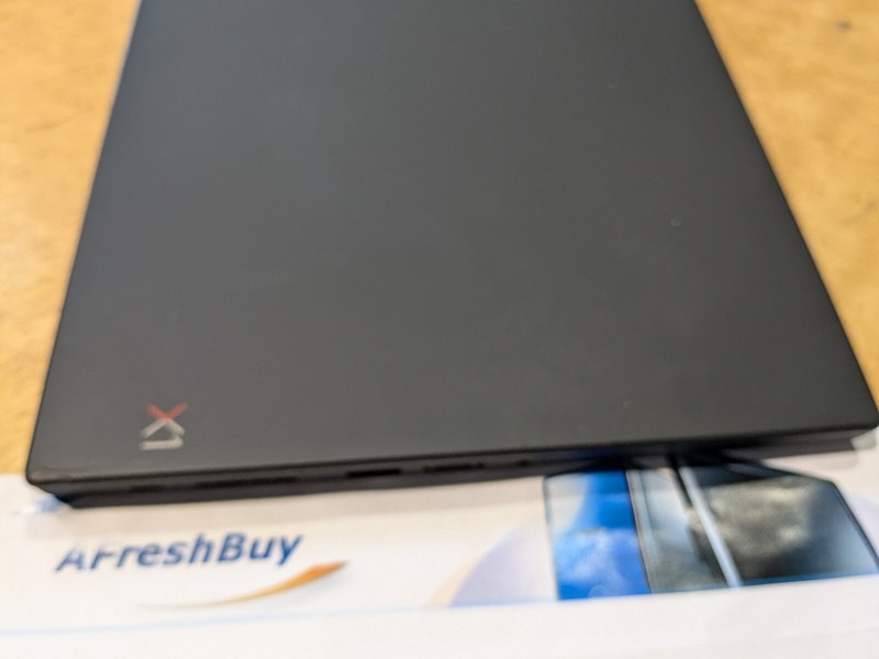 Lenovo ThinkPad X1 Carbon 7th Gen i5-8265U 1.6Ghz 8GB Ram 256GB SSD No OS/AC gallery