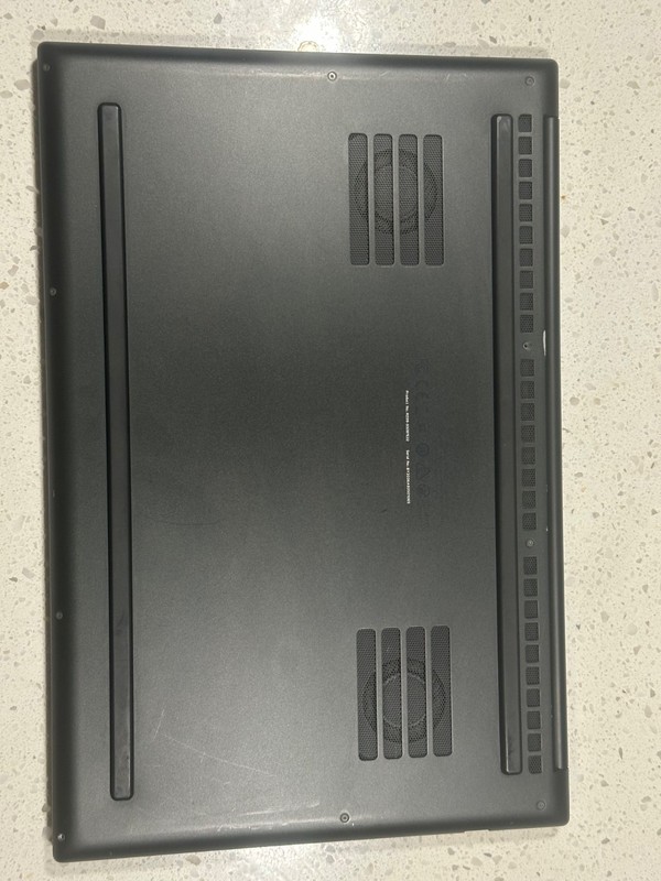 Razer Blade 15.6" (1.5TB M.2 , Intel Core i7 10th Gen., 2.60GHz, 32GB) Gaming... gallery