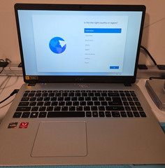 Acer Aspire 5 A515-43-15.6″FHD AMD Ryzen 3 3200U 2.6GHz 4GB RAM