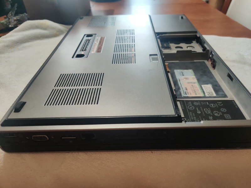 DELL PRECISION M6400 DUO P8700 17.3" WXGA+ 4GB RAM | NO OS NO HDD LAPTOP TESTED gallery