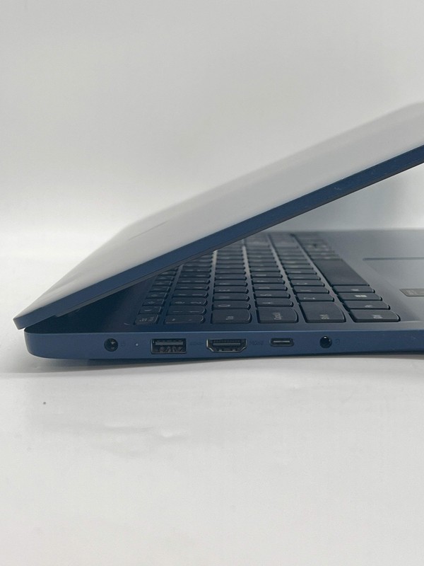 Lenovo IdeaPad Slim 3 15.6" i3-N305 8GB 256GB - Used gallery