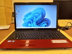 Gateway NV77H05u 17.3in i3-2310M 12GB 640GB HDD Win 11 Home Red HDMI DVD
