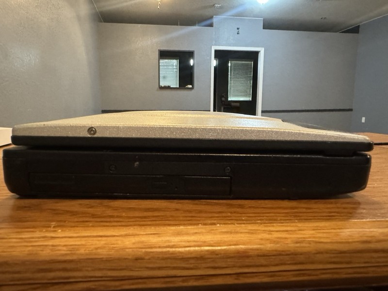 Panasonic Toughbook CF-53 14" (466GB SSD, i5 2.50GHz, 4GB RAM, Win 10 Pro) gallery