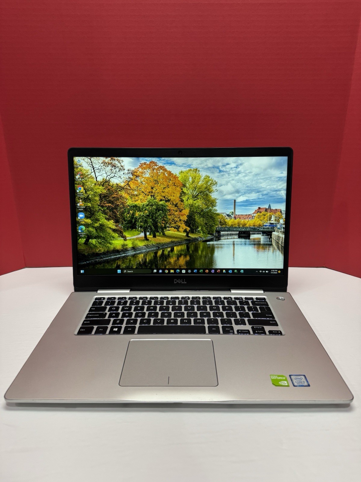 Dell inspiron 7580 i5 8265U 1.6GHz 16GB RAM 256GB SSD gallery