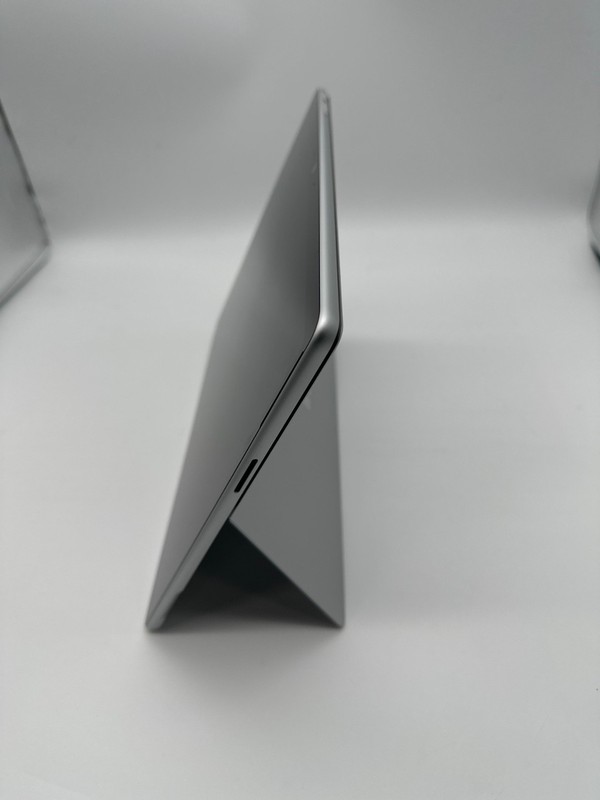 Microsoft Surface Pro 11 13" Snapdragon X Plus Tablet Plus 16/512GB Platinum gallery