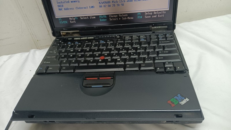 Lot of 2 Vintage IBM Thinkpad T23 Laptops 14" LCD Screen for Parts TYPE 2647 gallery