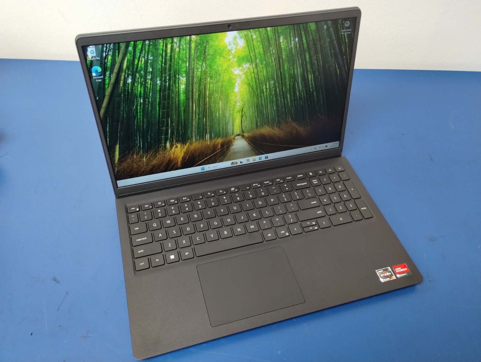 DELL 15 DC15255 G8MK9, AMD Ryzen 7 7730U, 2.00 GHz, 16 GB RAM, 512 GB NVMe SSD gallery