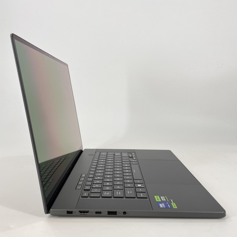 Asus ROG Zephyrus G16 GU605 16 QHD+ 2.5 GHz Ultra 9 185H 16GB 1TB SSD RTX 4070 gallery