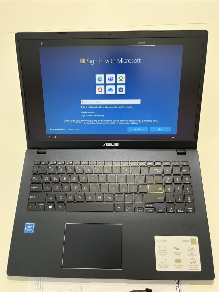 Asus L510M 15.6” (64 GB Integrated eMMC, Intel Celeron N4020, 2.8 GHz, 4GB RAM.