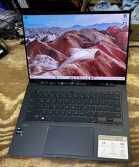 ASUS Zenbook 14X OLED 14.5″ 2.8K Laptop Intel i5-13500H 8GB 512GB broken screen