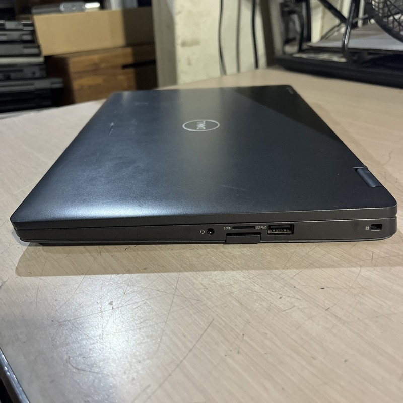 DELL LATITUDE 5300 2 IN 1 INTEL CORE I7-8665U 1.90GHZ 16GB RAM NO HD/ TOUCH gallery