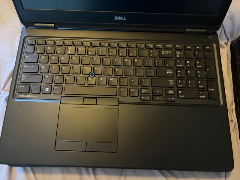 Dell Latitude E5550 15.6"HD i5-5300U VPRO@2.30GHz 8GB RAM NO HDD/NO OS gallery