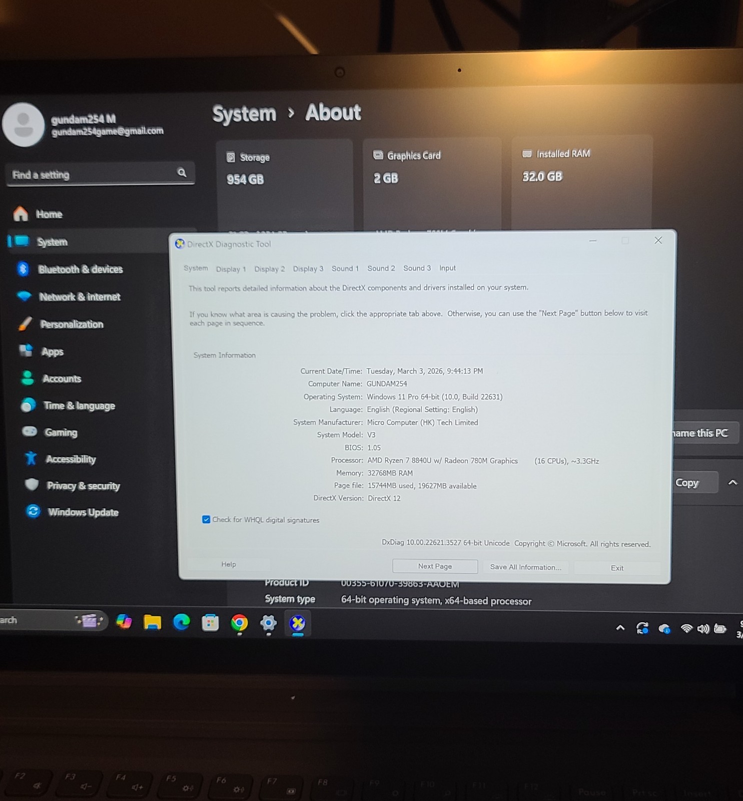 MINISFORUM V3 3-in-1 Tablet PC – Ryzen 7 8840U – 32GB RAM – 1TB (Missing Pen) gallery