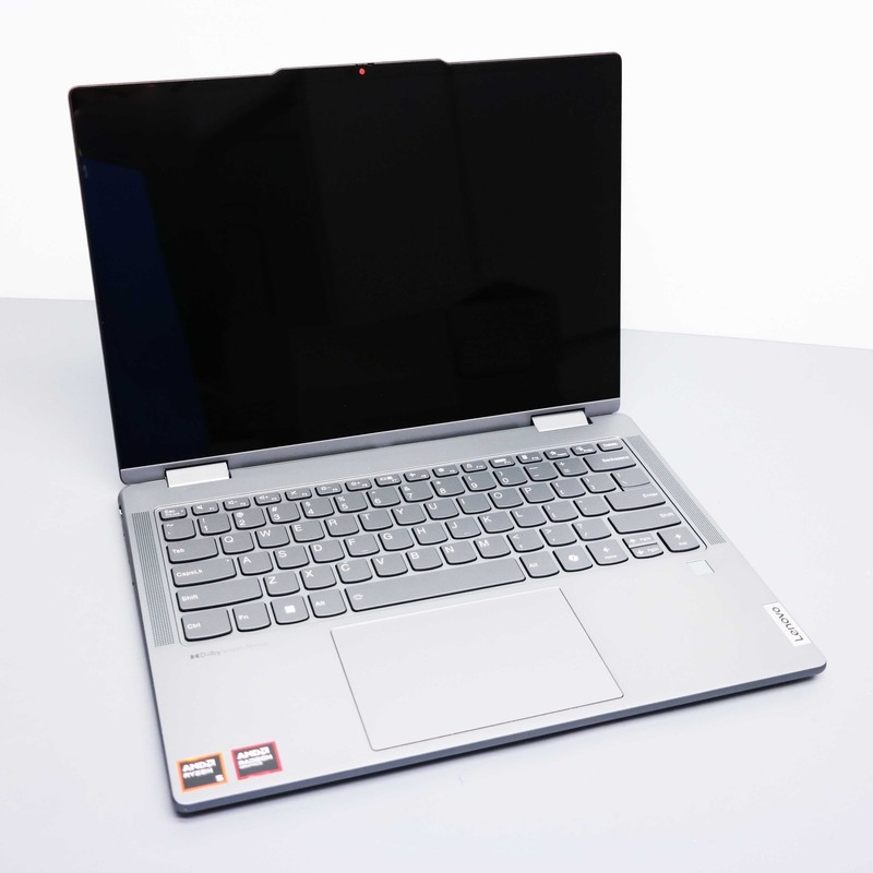 Lenovo Yoga 7 2-in-1 14" AMD Ryzen 5 8640HS 8GB 512GB SSD gallery
