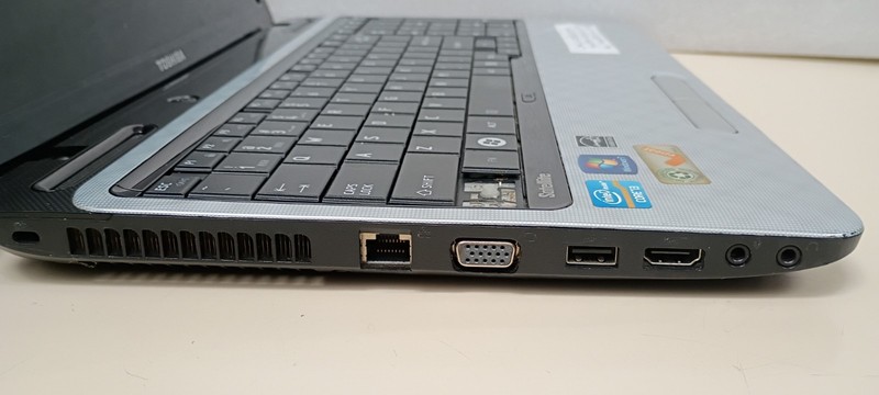Toshiba Satellite L755-S5349 _ i3-2330 @ 2.20 _ 4GB RAM 640gb HD BAD BACKLIGHT gallery