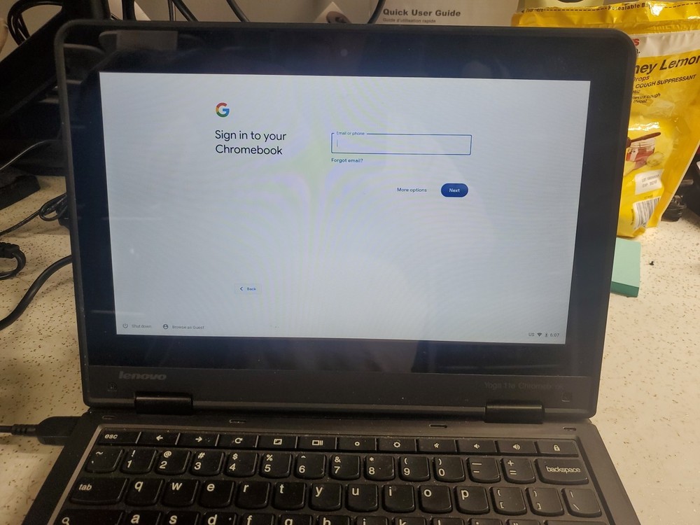 Lenovo ThinkPad Yoga 11e Chromebook Touchscreen Tablet mode Celeron 1.83GHz HDMI