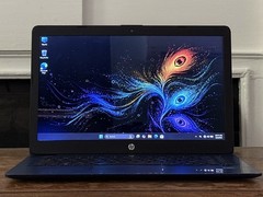 HP Stream 14 Laptop 4GB RAM Intel Celeron N4000 32GB SSD Win 11 + Charger