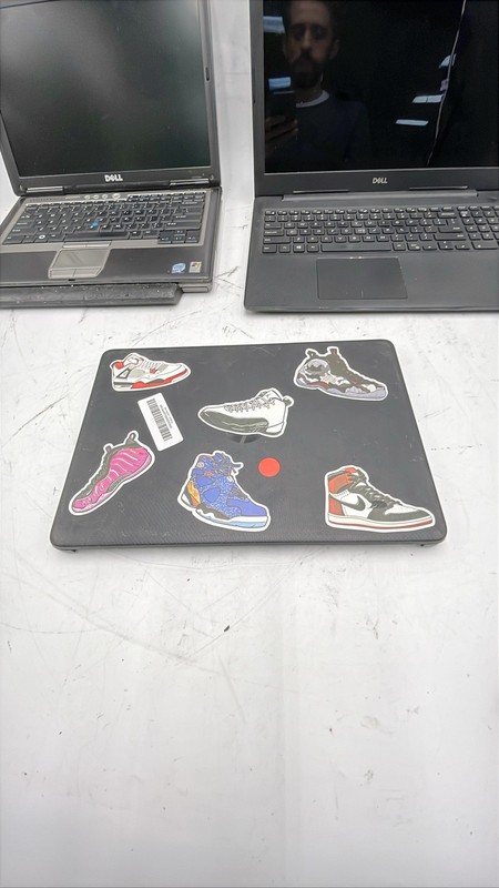 HP 14-fq0013dx Dell Latitude D630 & Inspiron 15 P75F Laptops For Parts Lot Of 3 gallery
