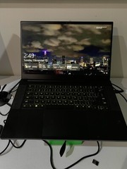 Razer Blade 15 ,Rtx 2070 MAX Q, 144Hz , I7 10750H. 16 Gb ram
