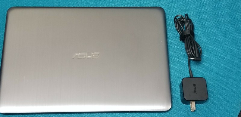 Asus E403S Laptops 14" Pentium N3700 @1.60GHz 4GB 128GB SSD Win10 gallery