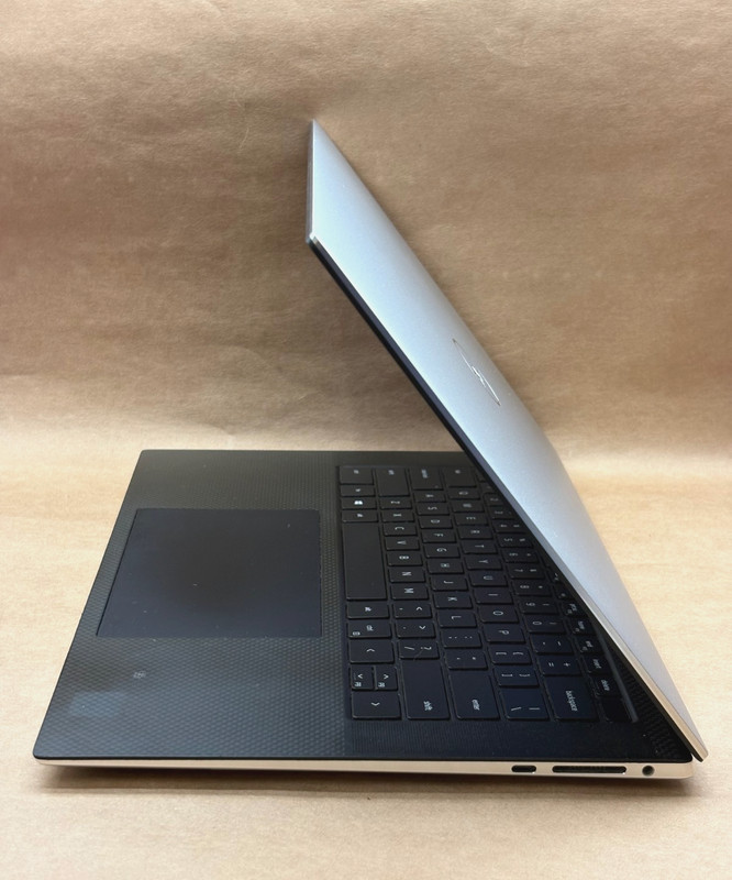 Dell XPS 15 9510 11th Gen. Intel Core i9-11900H 2.50GHz 32GB 1TB SSD Laptop gallery