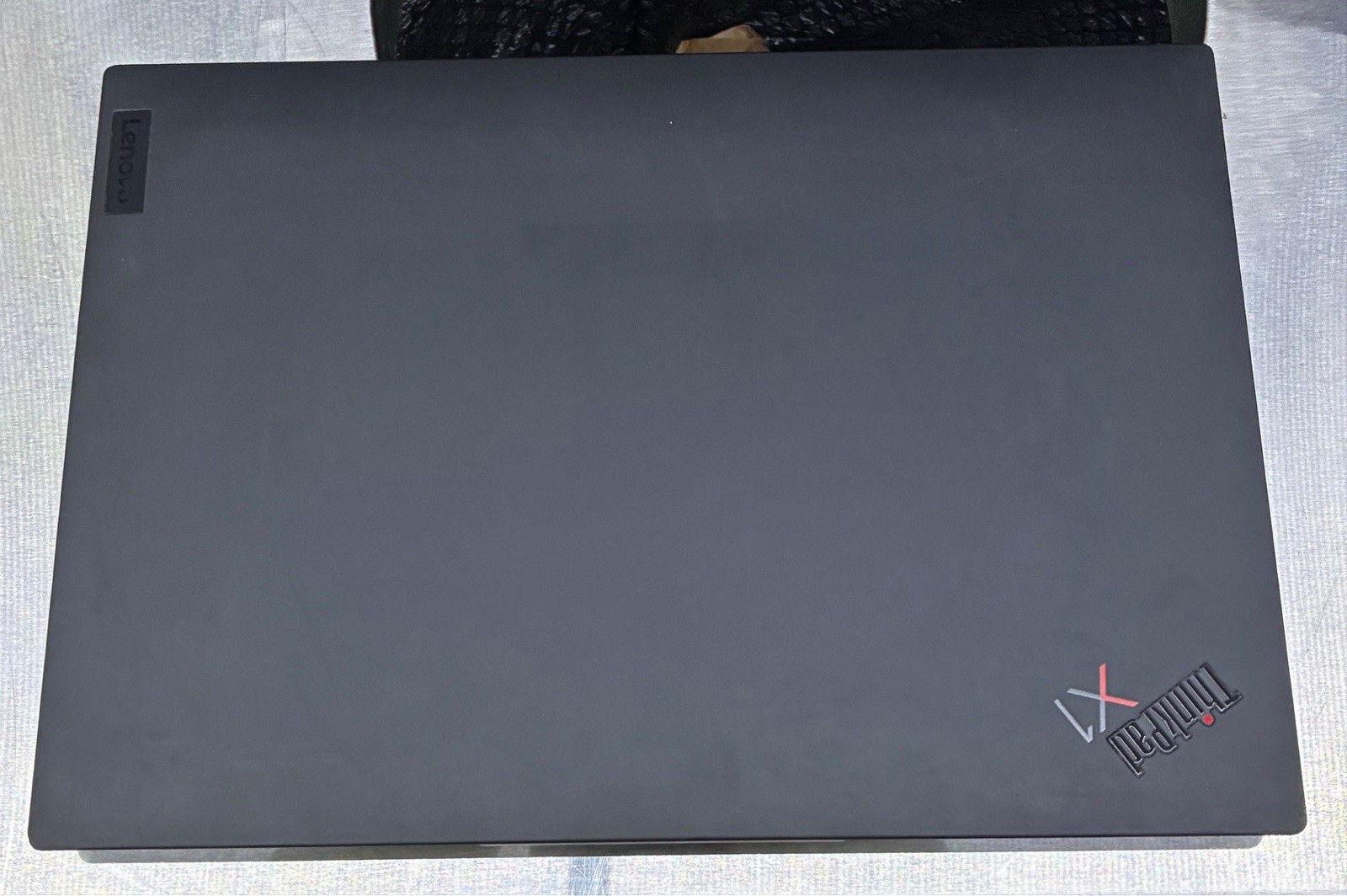 Lenovo ThinkPad X1 Carbon Gen 10 14” TOUCH 2.1 GHz i7-1260P 16GB 512GB-SSD W11 gallery
