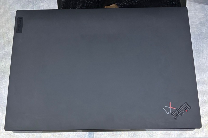 Lenovo ThinkPad X1 Carbon Gen 10 14” TOUCH 2.1 GHz i7-1260P 16GB 512GB-SSD W11 gallery