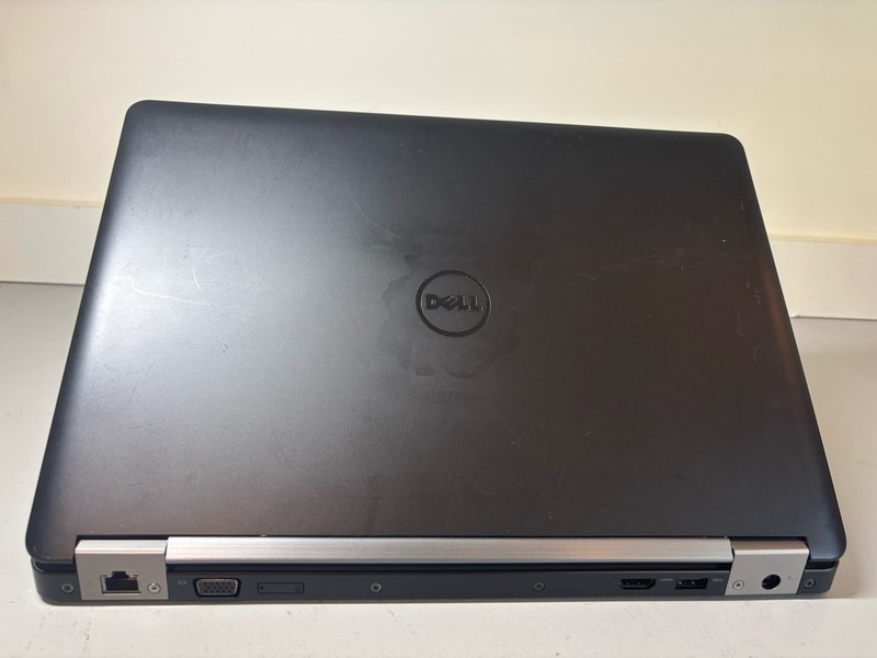 Dell Latitude E5470 14 inch ( Core i5, 2.40Ghz) 16GB RAM gallery