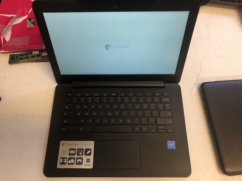 Asus C300M Chromebook gallery