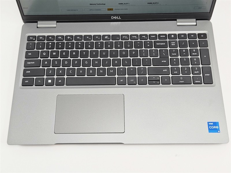 Dell Precision 3571 P104F 15.6" Core i5-12600H 2.7GHz 16GB 256GB SSD gallery