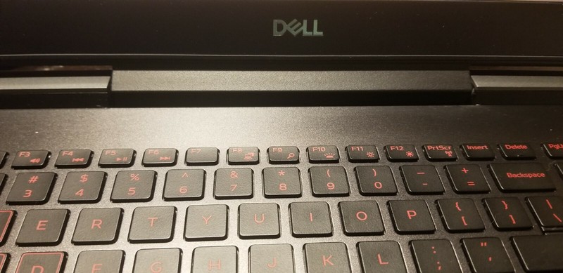 Inspiron 15 - 7577 Windows 10 Pro gallery