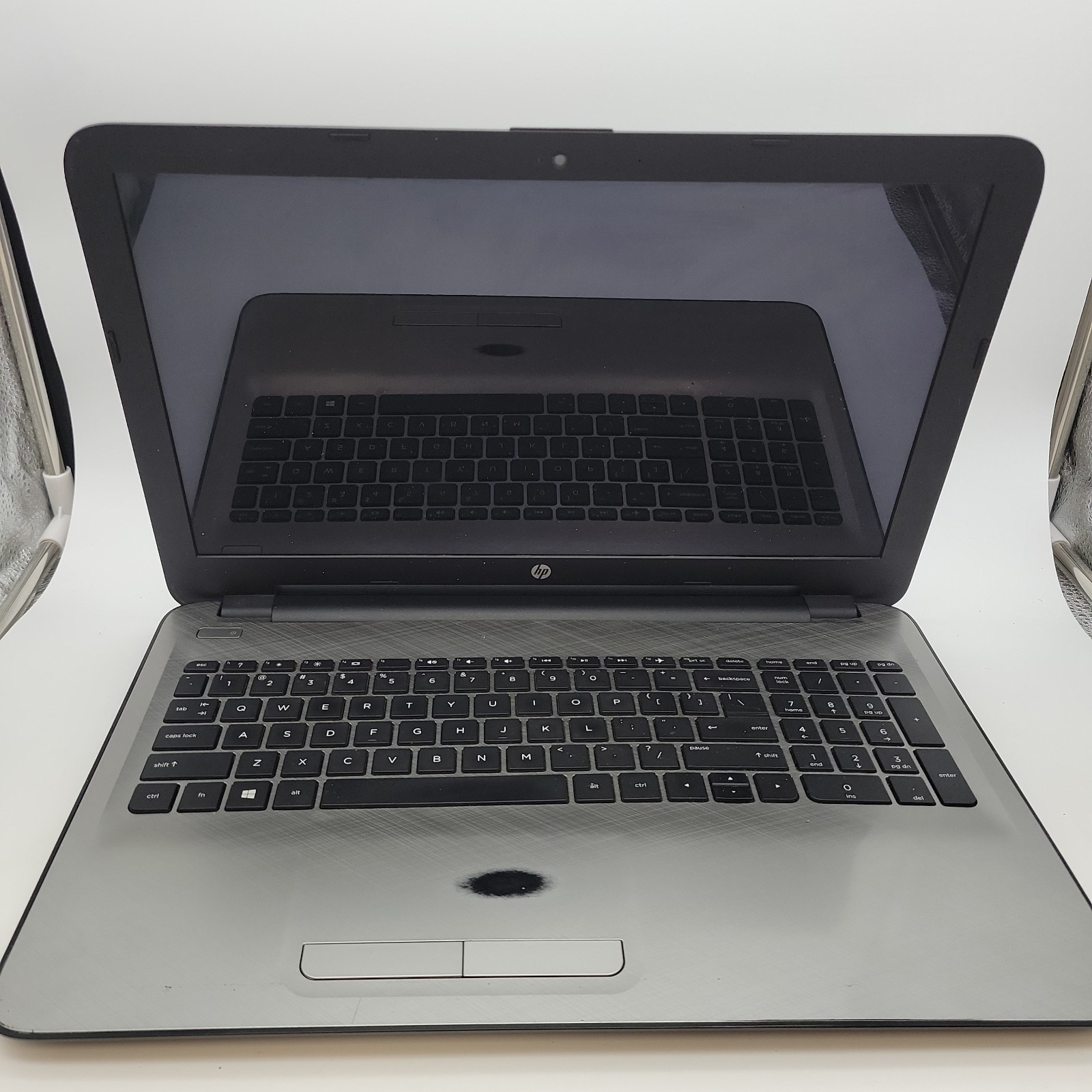 Hp Notebook 15 15.6" AMD A8-7410 6GB NO OS OR SSD/HDD L223 gallery